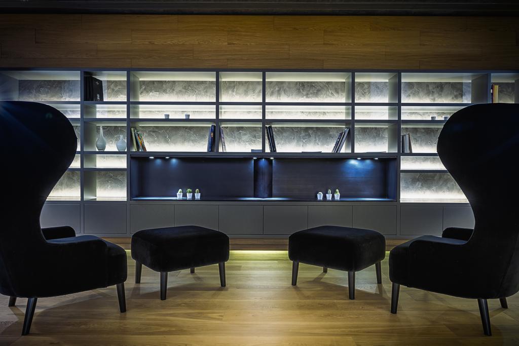 Link124 Hotel Parma Bagian luar foto