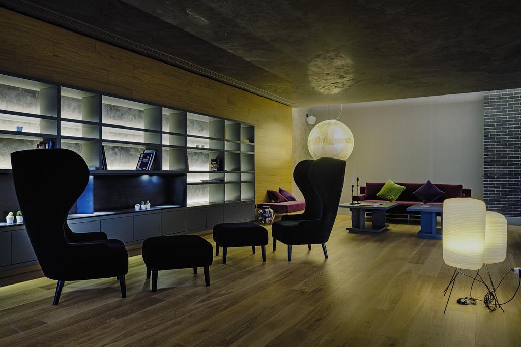 Link124 Hotel Parma Bagian luar foto