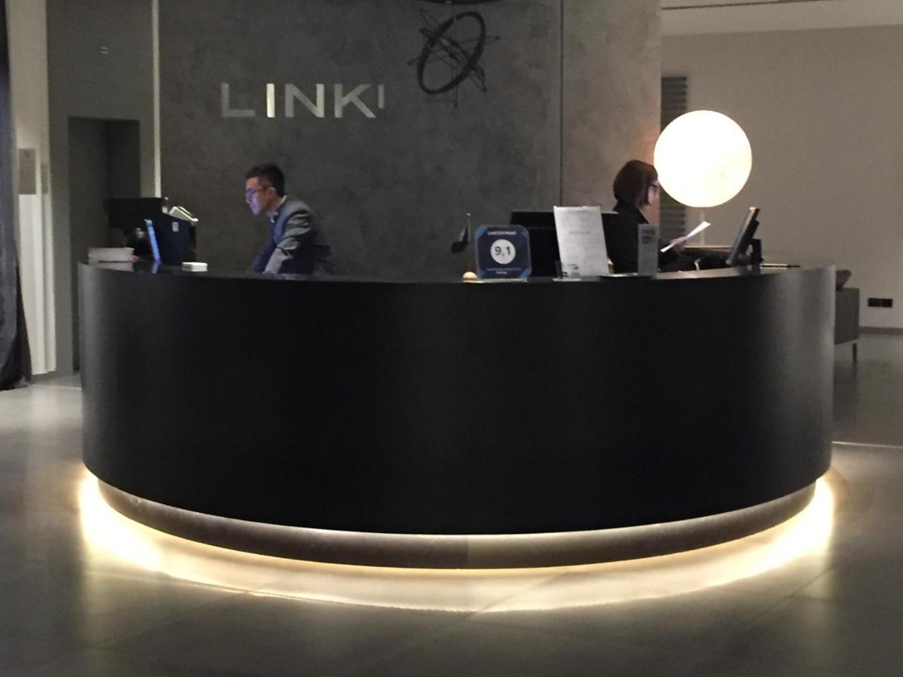 Link124 Hotel Parma Bagian luar foto