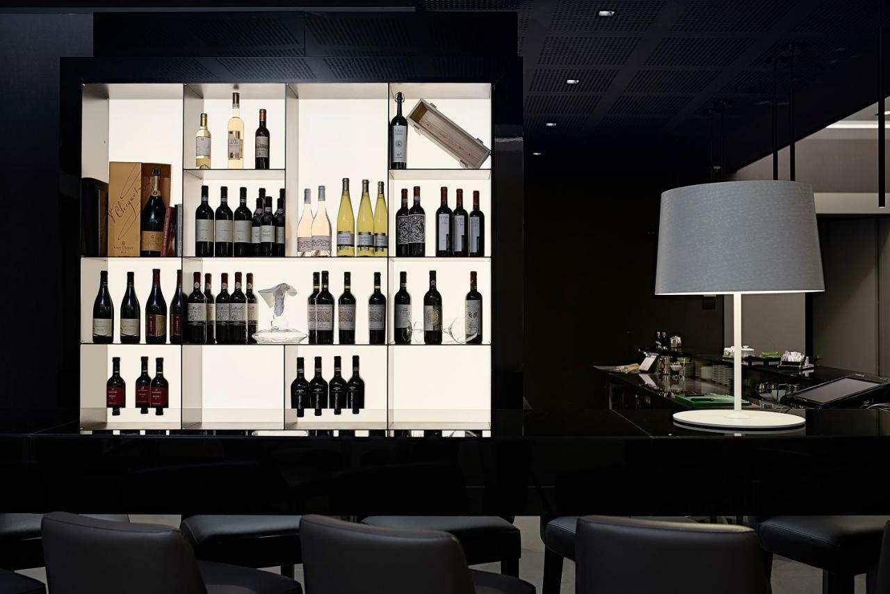 Link124 Hotel Parma Bagian luar foto