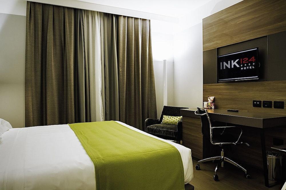 Link124 Hotel Parma Bagian luar foto
